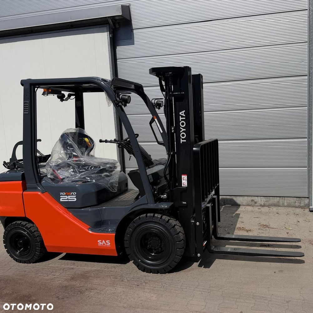 Toyota z nowej dostawy 30 szt wózków LPG DIESEL na stanie ponad 200szt Nowe i używane bezpośrednio od DEALERA tel. 789053484 - 5