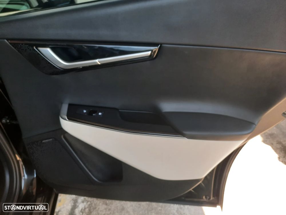 Kia EV6 77.4 kWh GT AWD - 35
