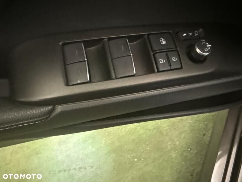 Toyota Camry 2.5 Hybrid Prestige CVT - 12