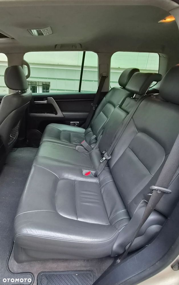 Toyota Land Cruiser LC 4.5 D-4D Sol - 6