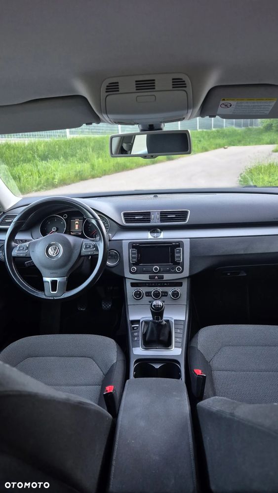 Volkswagen Passat 1.6 TDI BlueMotion - 10