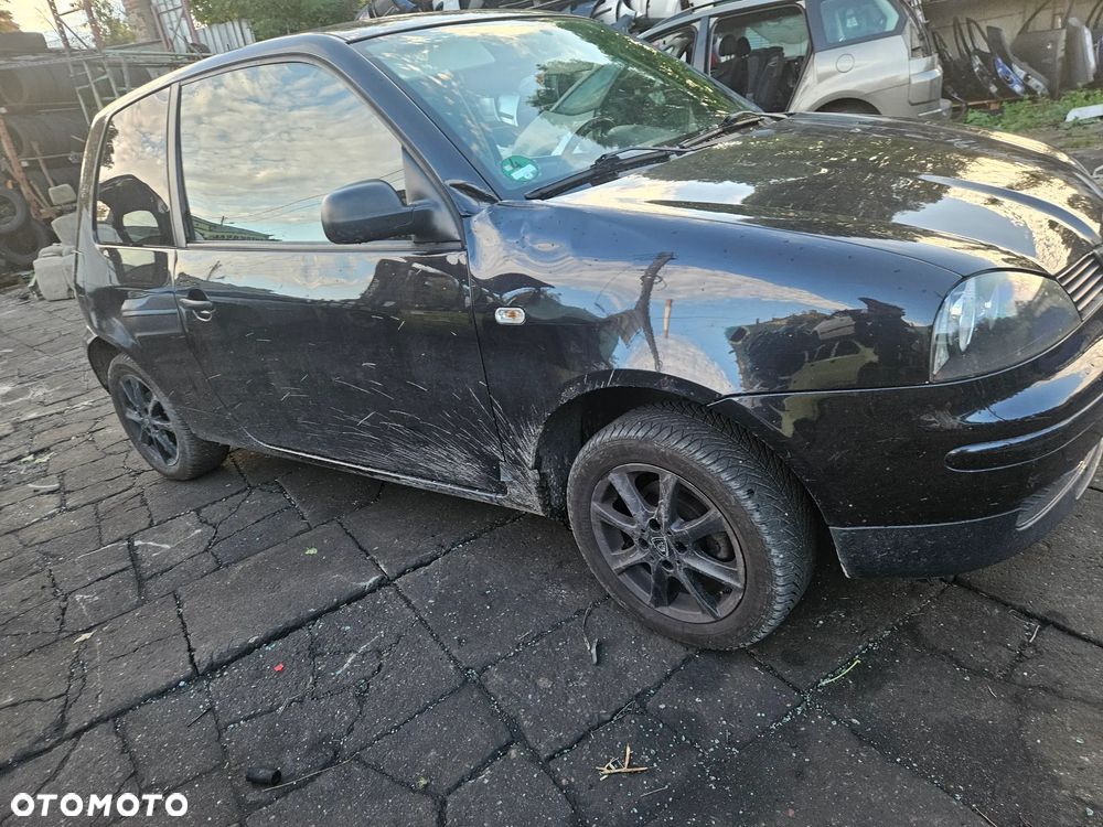 Czarny seat Arosa 1.0 silnik AUC na części