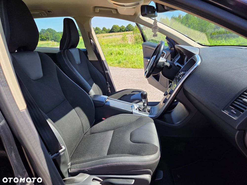 Volvo XC 60 DRIVe Kinetic - 14
