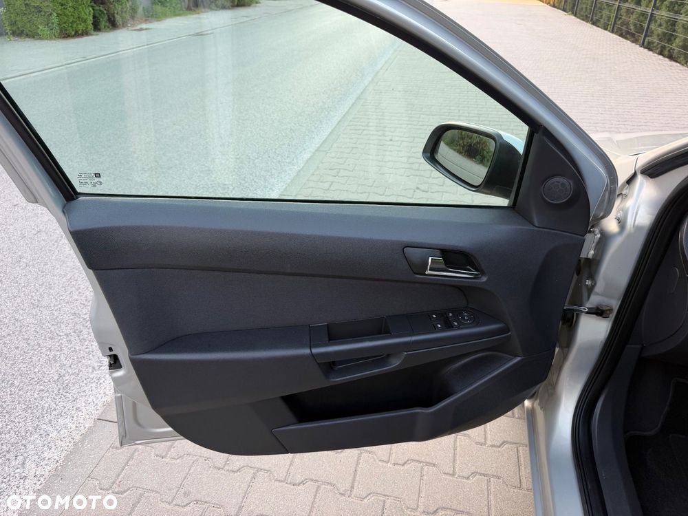 Opel Astra 1.6 Exklusiv - 21