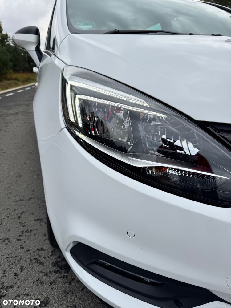 Opel Zafira - 10