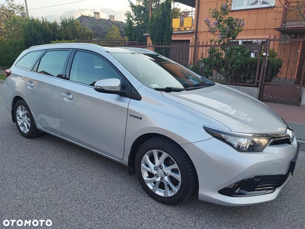 Toyota Auris Hybrid 135 Premium - 5