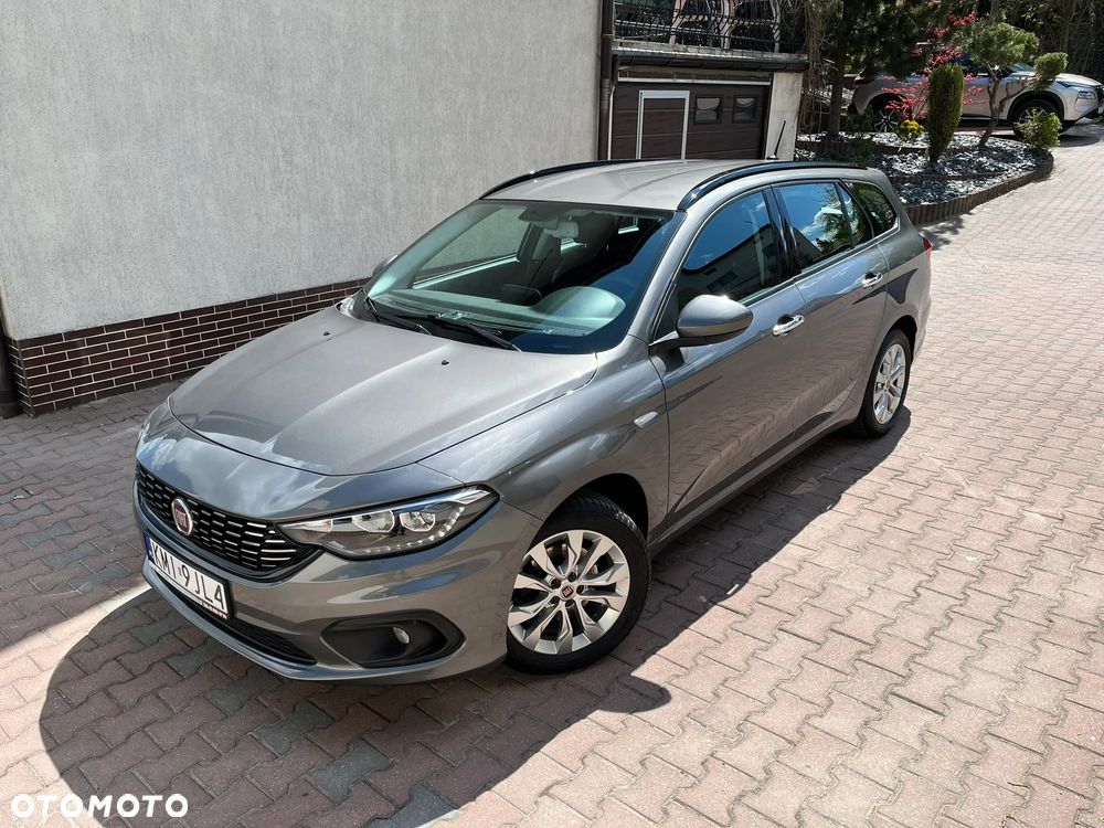 Fiat Tipo 1.4 T-Jet Lounge - 1
