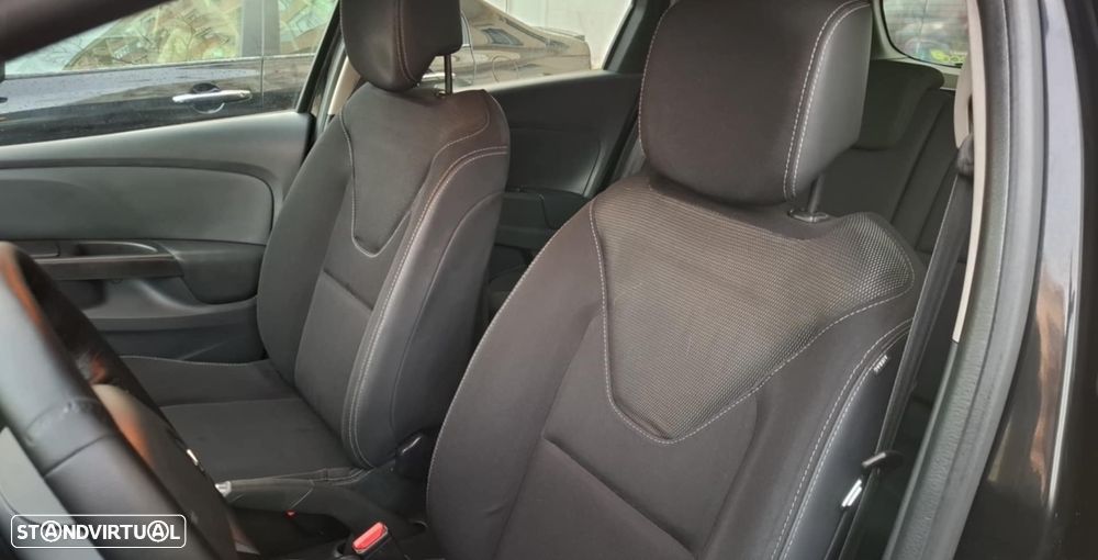 Renault Clio Sport Tourer 1.5 dCi - 9