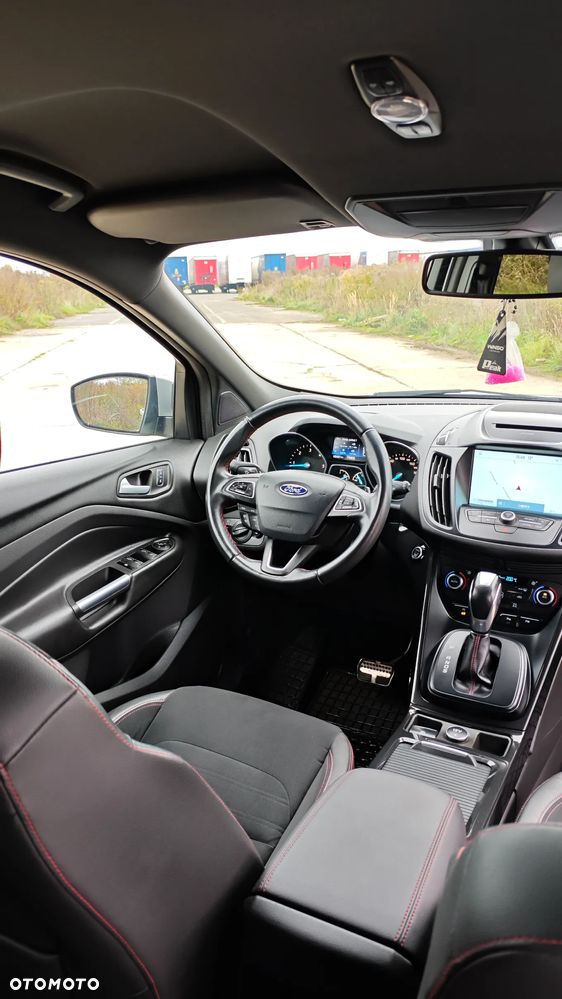Ford Kuga 2.0 TDCi AWD ST-Line - 24