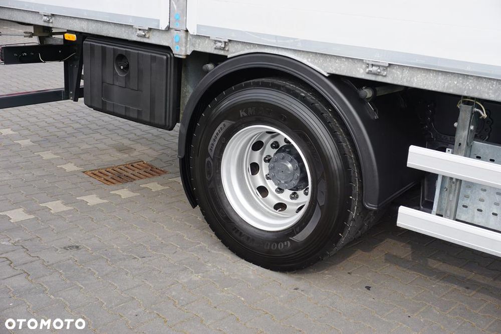 DAF LF / 260 / ACC / SKRZYNIOWY + HDS / HYVA HC-183 / PILOT / ROTATOR / WIDŁY - 40