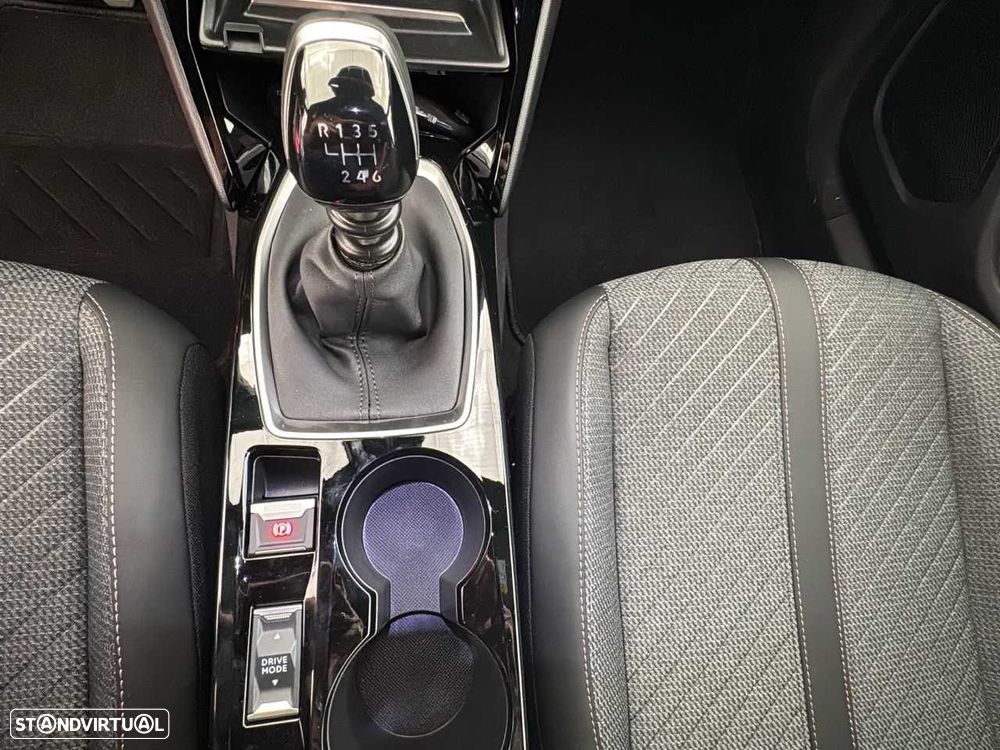 Peugeot 2008 1.2 PureTech Allure - 18