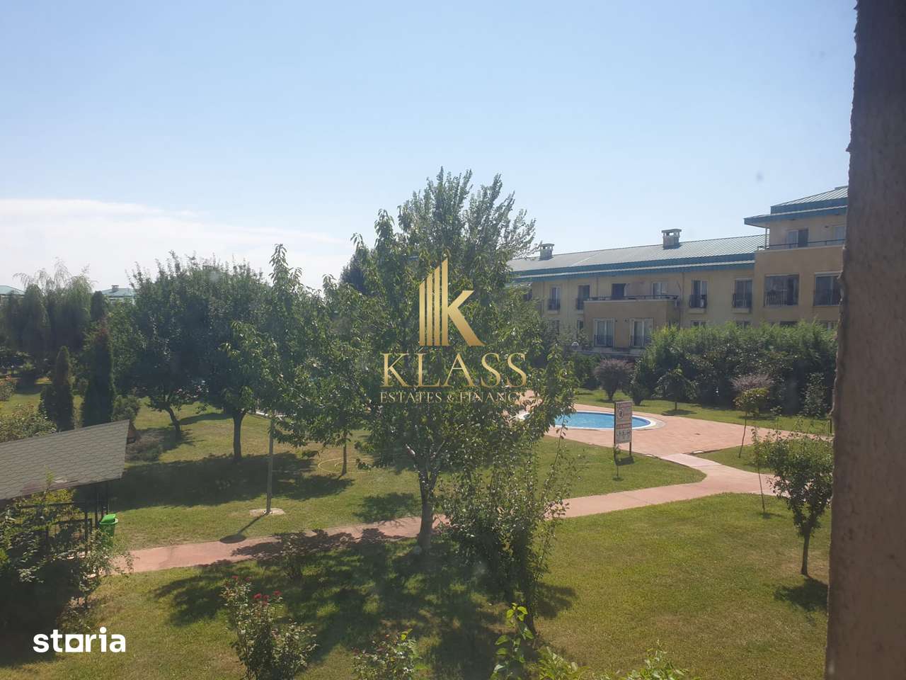 Apartament de vanzare cu 2 camere in Cosmopolis - Faza 1 - parcare — fotografia 1