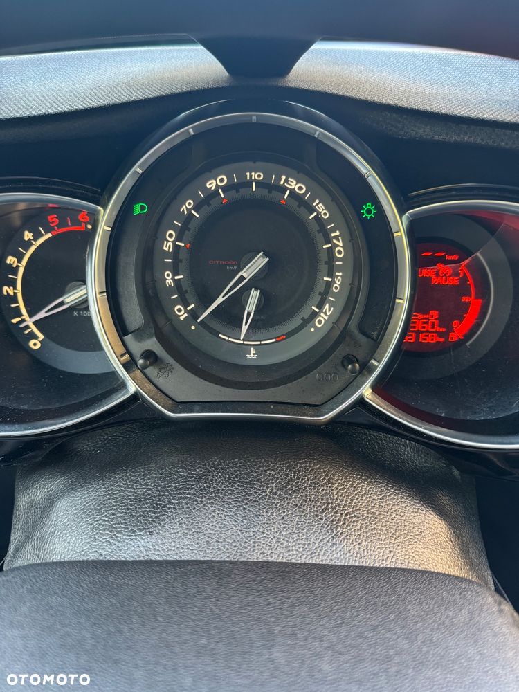 Citroën DS3 HDi 110 FAP SportChic - 22