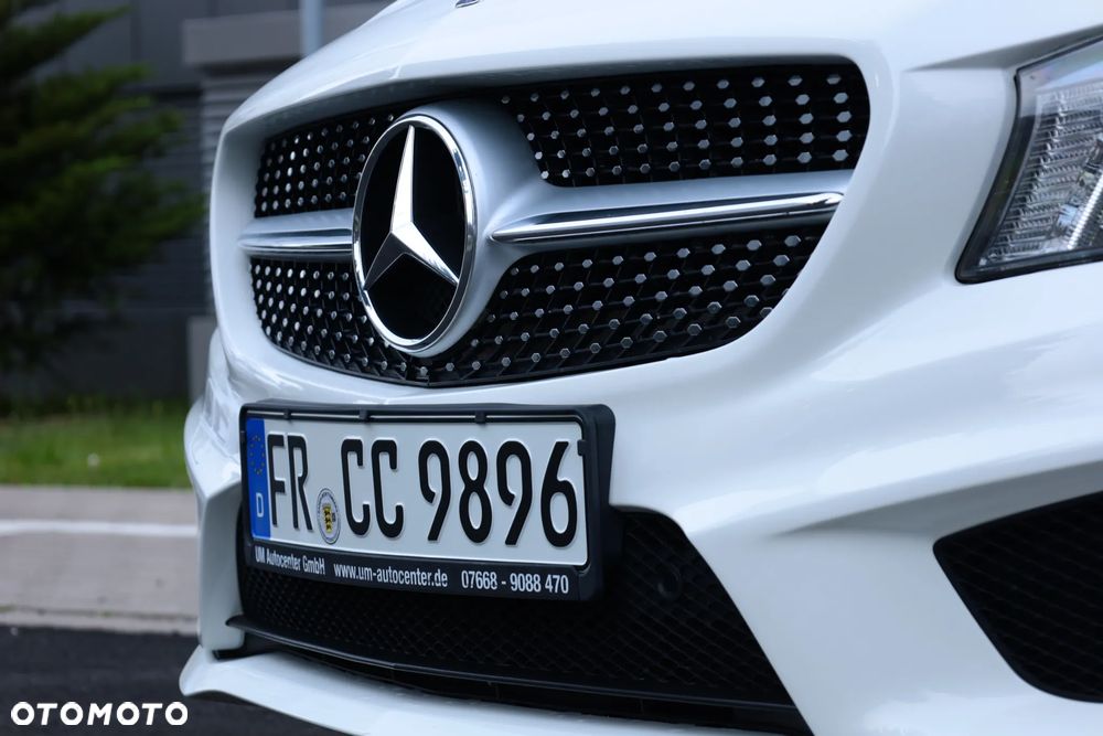 Mercedes-Benz CLA 180 AMG Line - 16