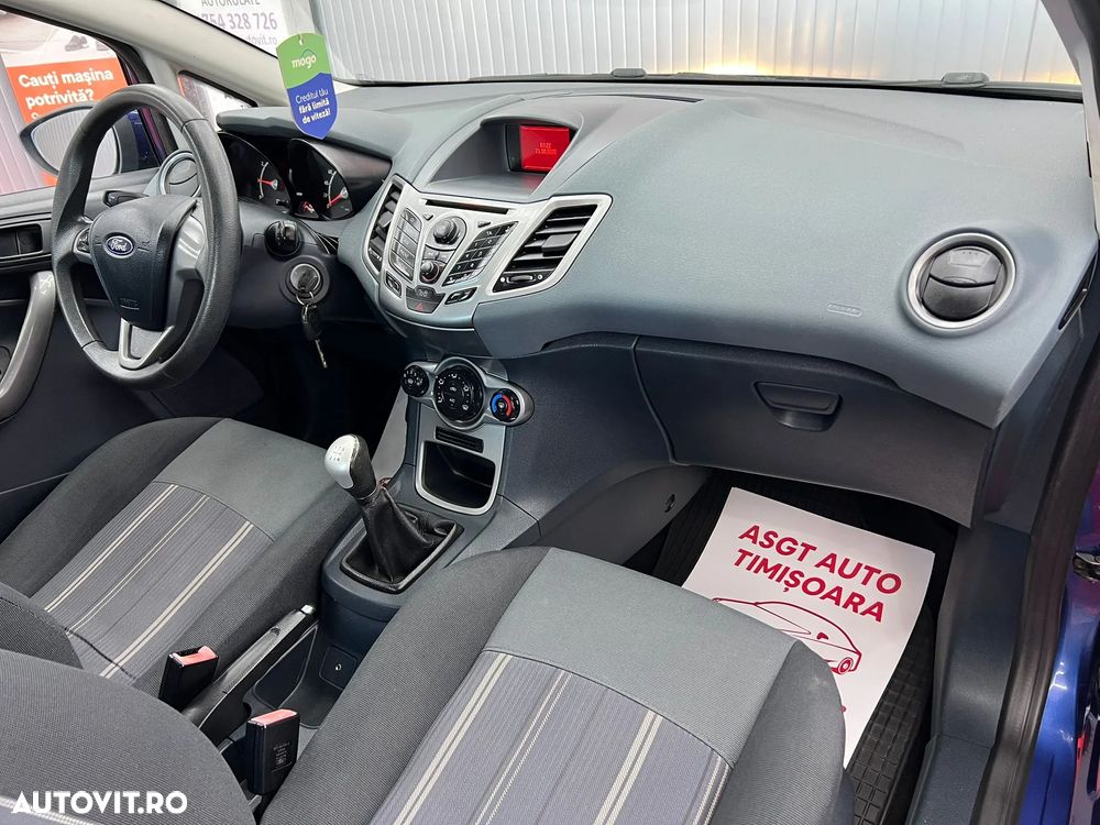 Ford Fiesta - 11