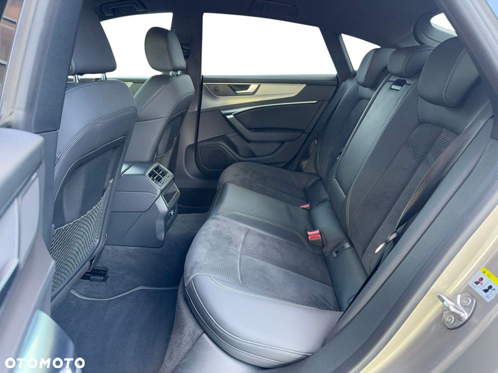 Audi A7 Sportback - 11