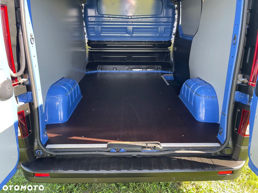 Renault Trafic - 26