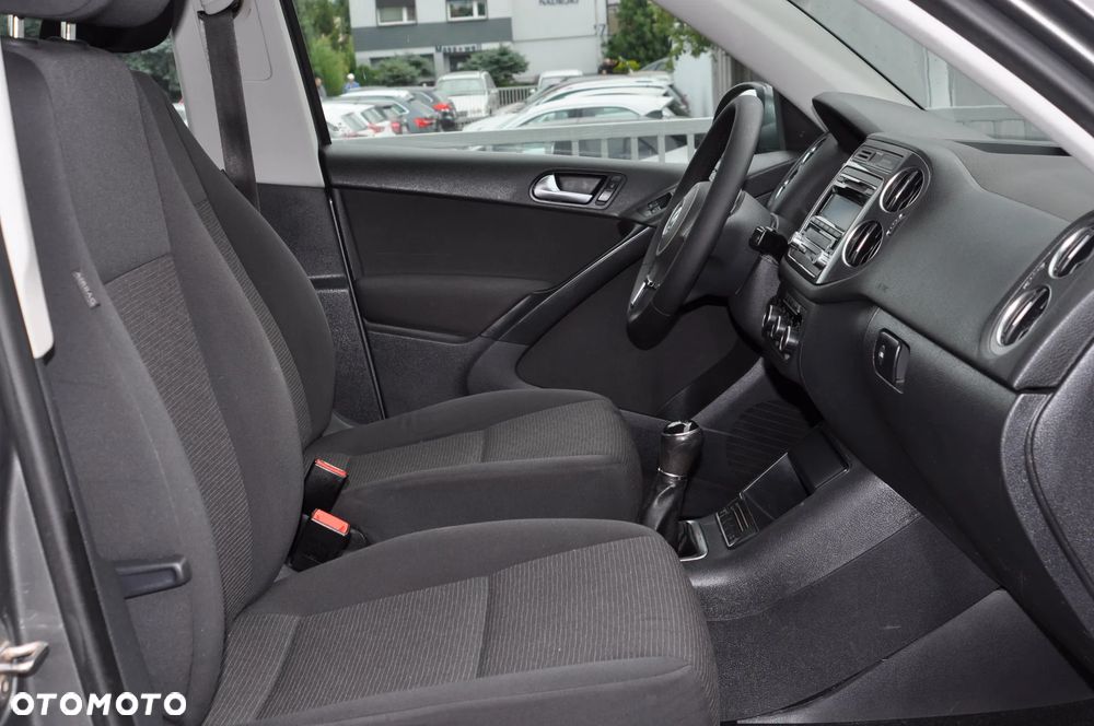 Volkswagen Tiguan 2.0 TDI DPF 4Motion BlueMotion Technology Track & Field - 4
