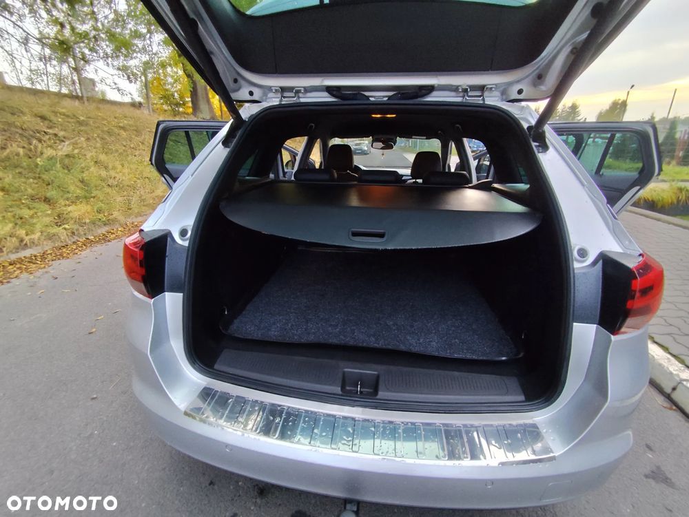Opel Astra 1.6 CDTI Sport - 22