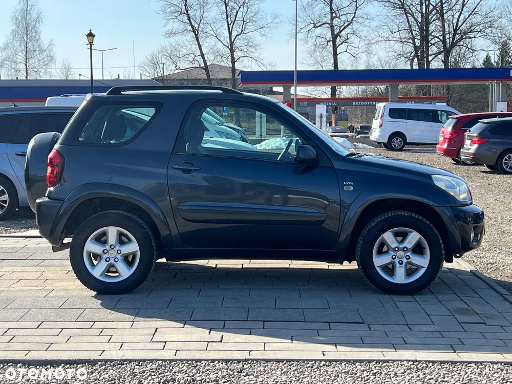 Toyota RAV4 4x4 Edition - 11