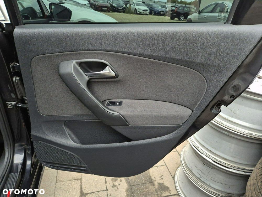Volkswagen Polo 1.4 Comfortline - 22