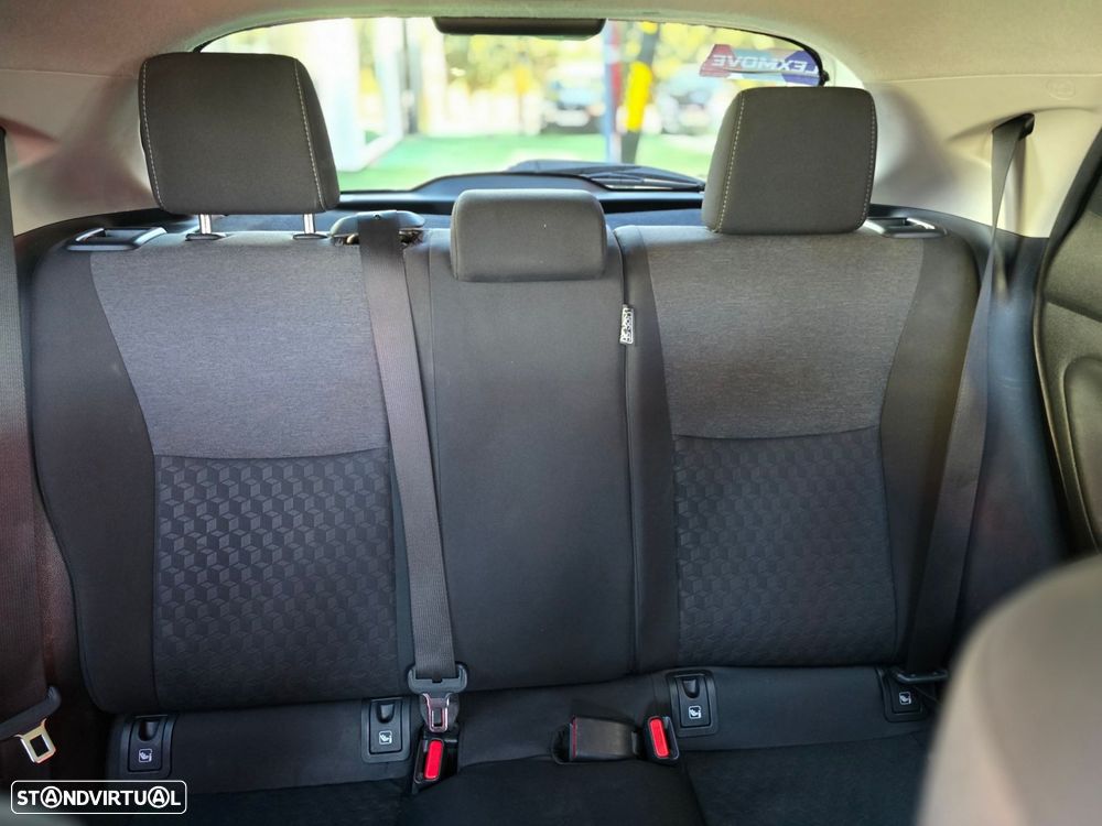 Toyota Yaris 1.5 HDF Premier Edition - 19