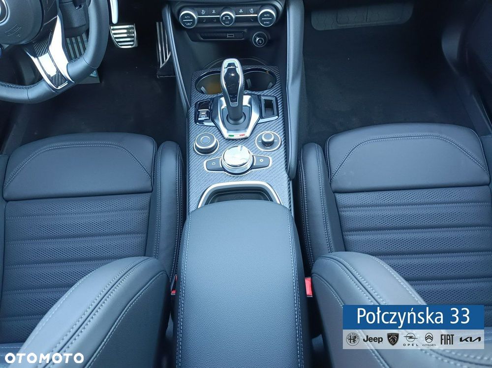 Alfa Romeo Giulia - 23