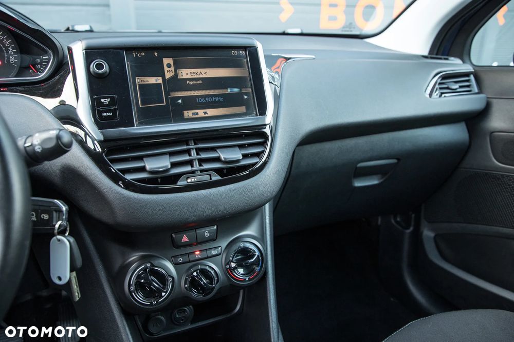 Peugeot 208 - 19