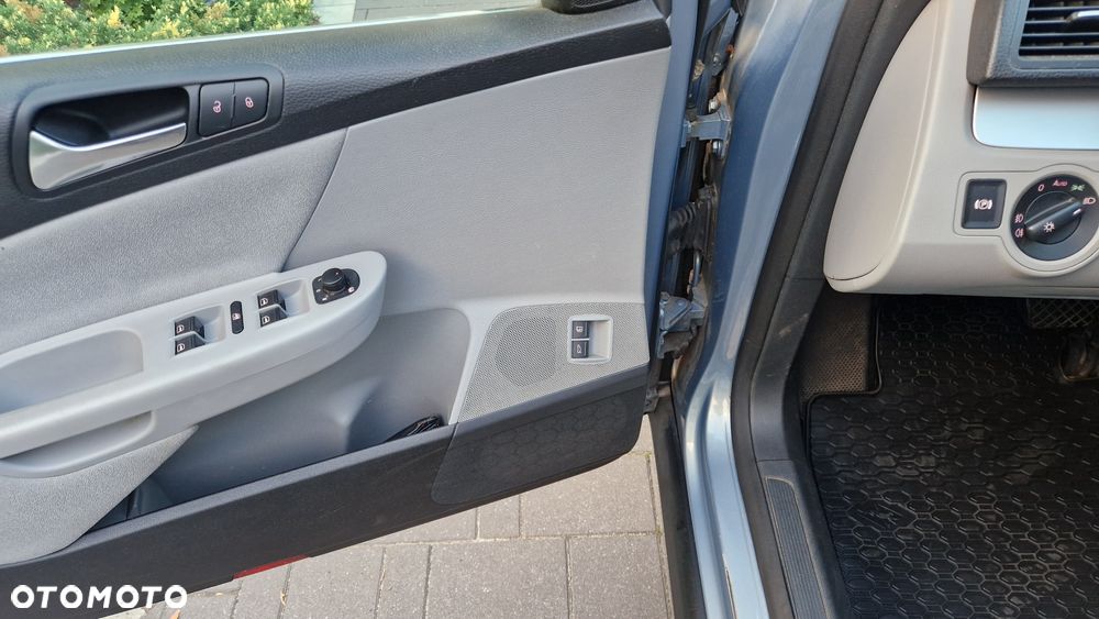 Volkswagen Passat 1.4 TSI Comfortline DSG - 9