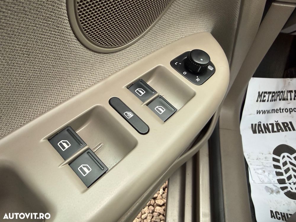 Volkswagen Golf Plus 1.4 TSI Comfortline - 14