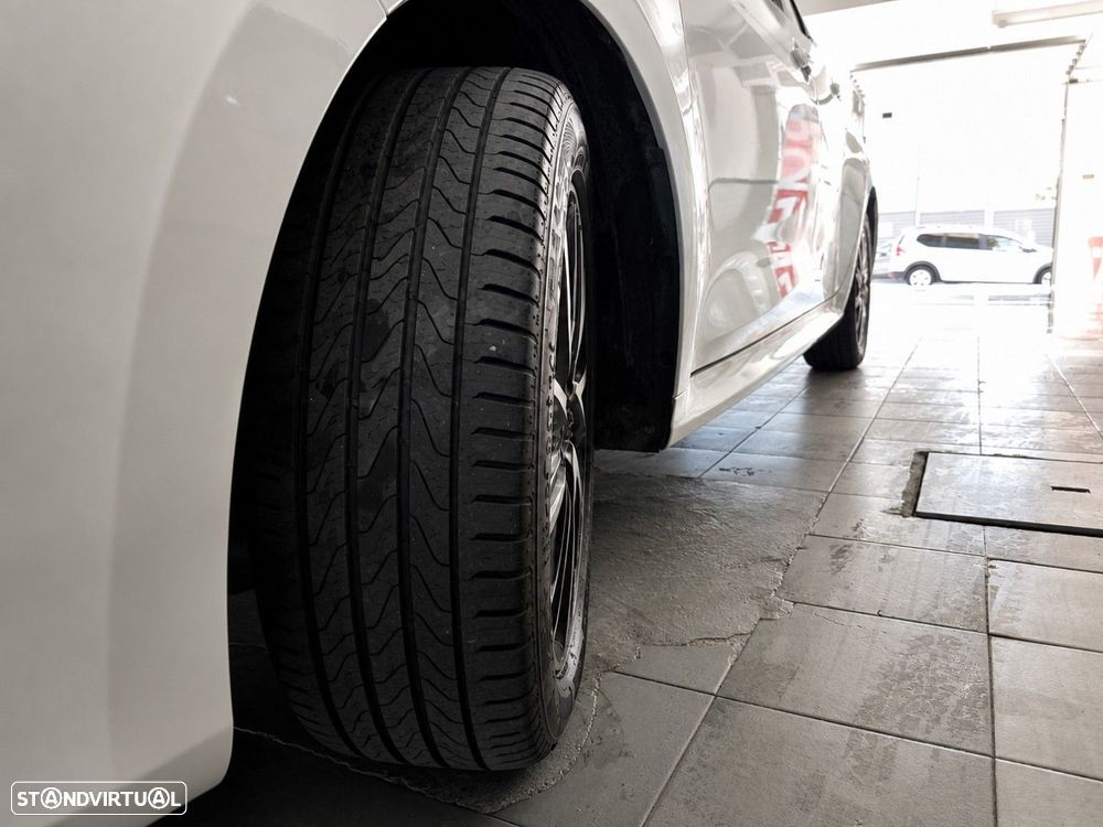 Toyota Yaris 1.5 HDF Exclusive - 8