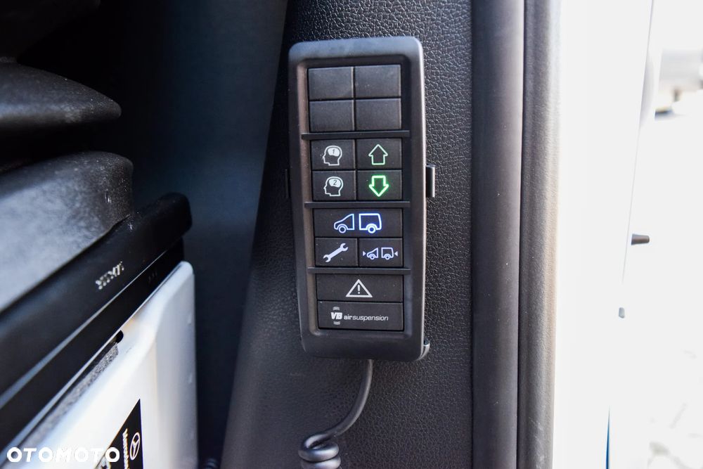 Mercedes-Benz Sprinter 319 - 19