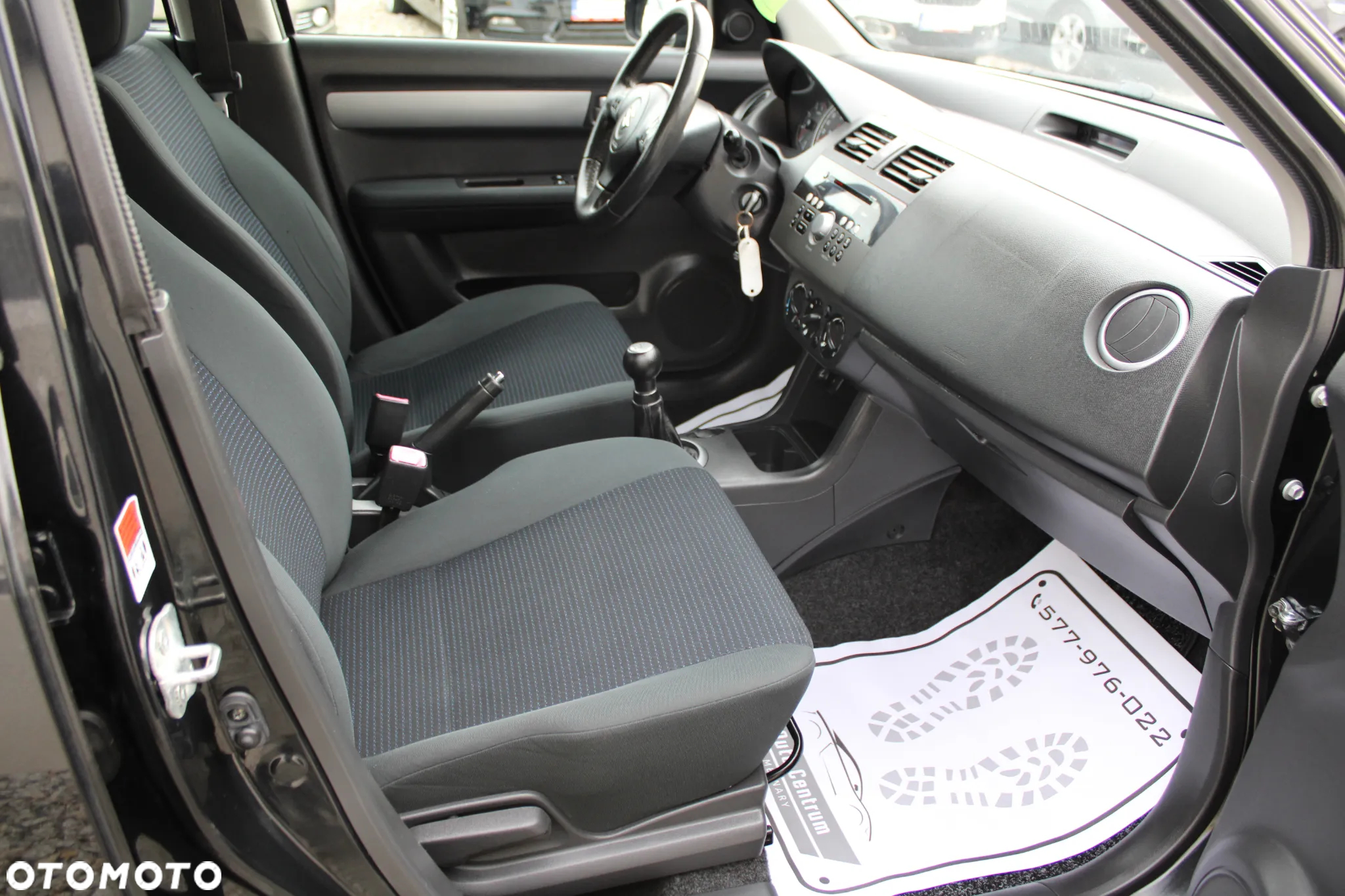 Suzuki Swift 1.3 DDiS 16v GLX - 9