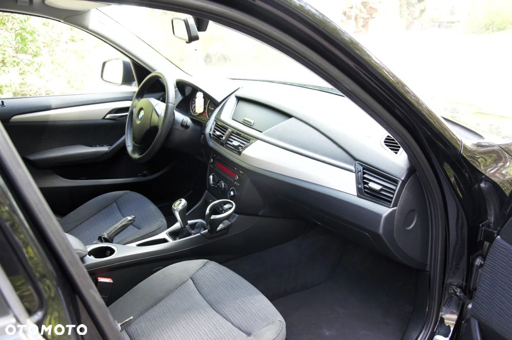 BMW X1 sDrive16d xLine - 23