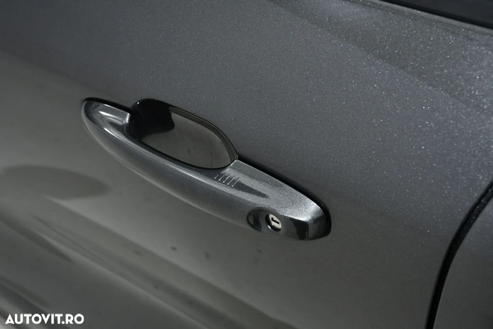 Ford Kuga 2.5 Duratec FHEV 4x4 ST-LINE - 26