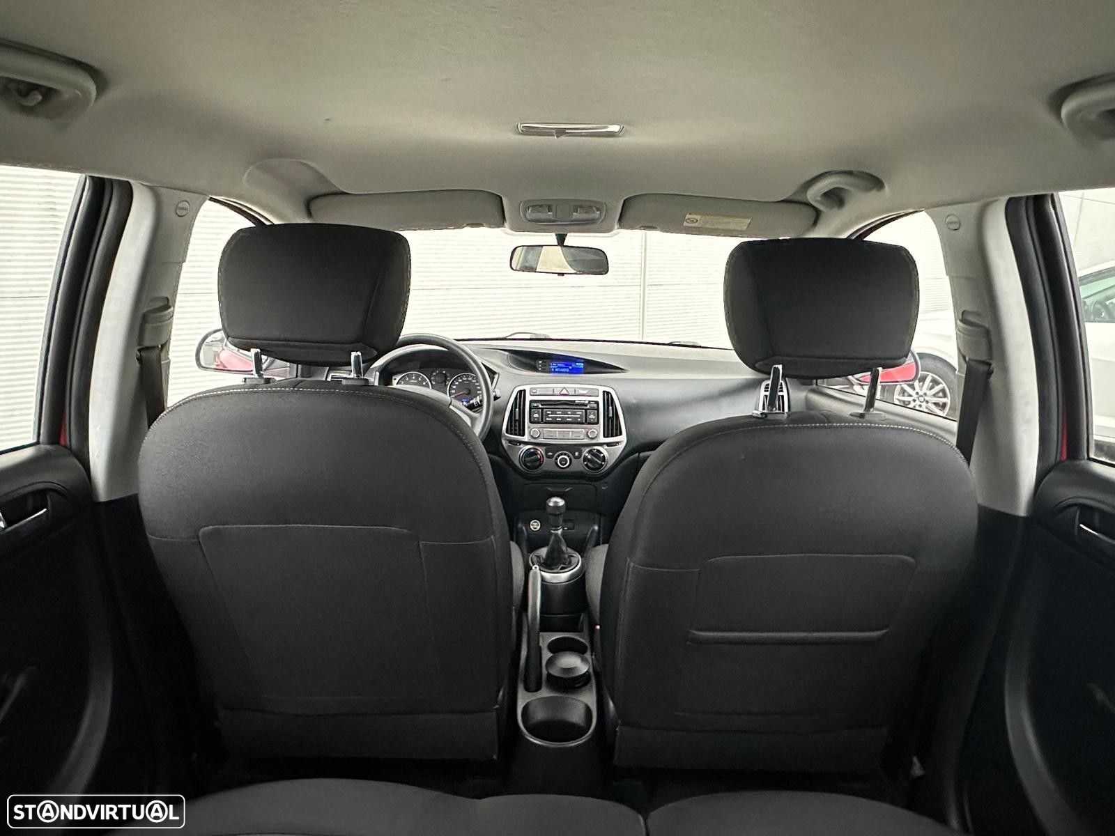 Hyundai i20 - 17