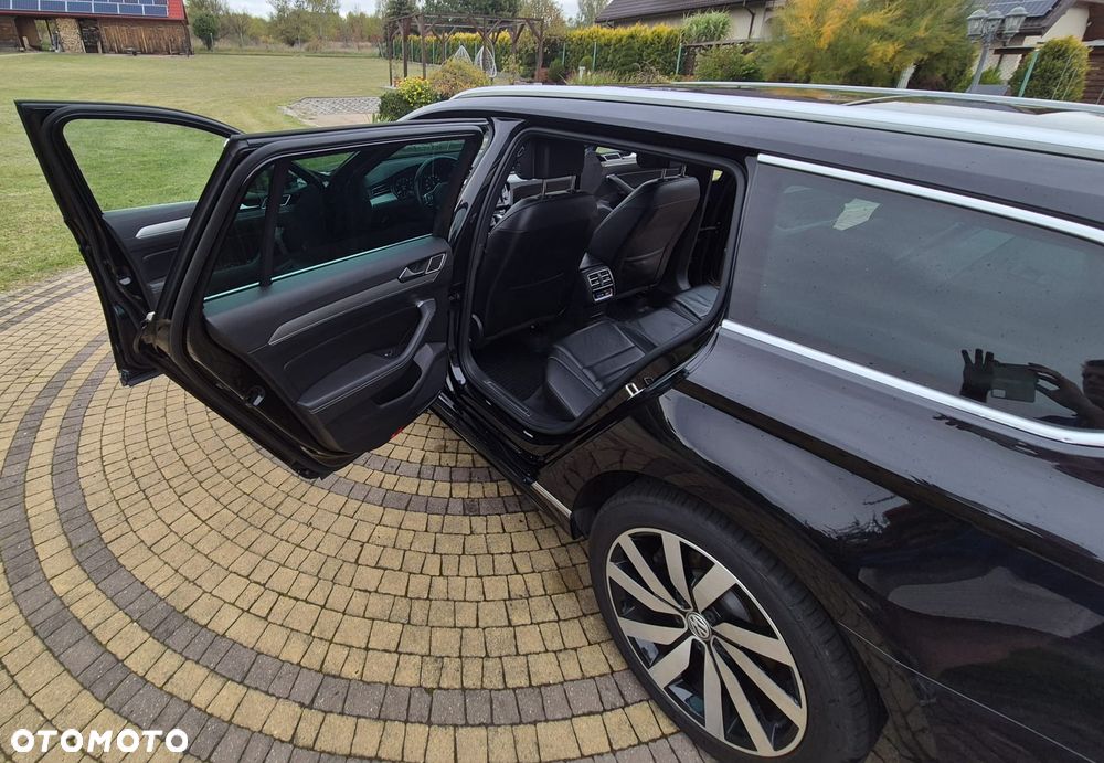 Volkswagen Passat - 25