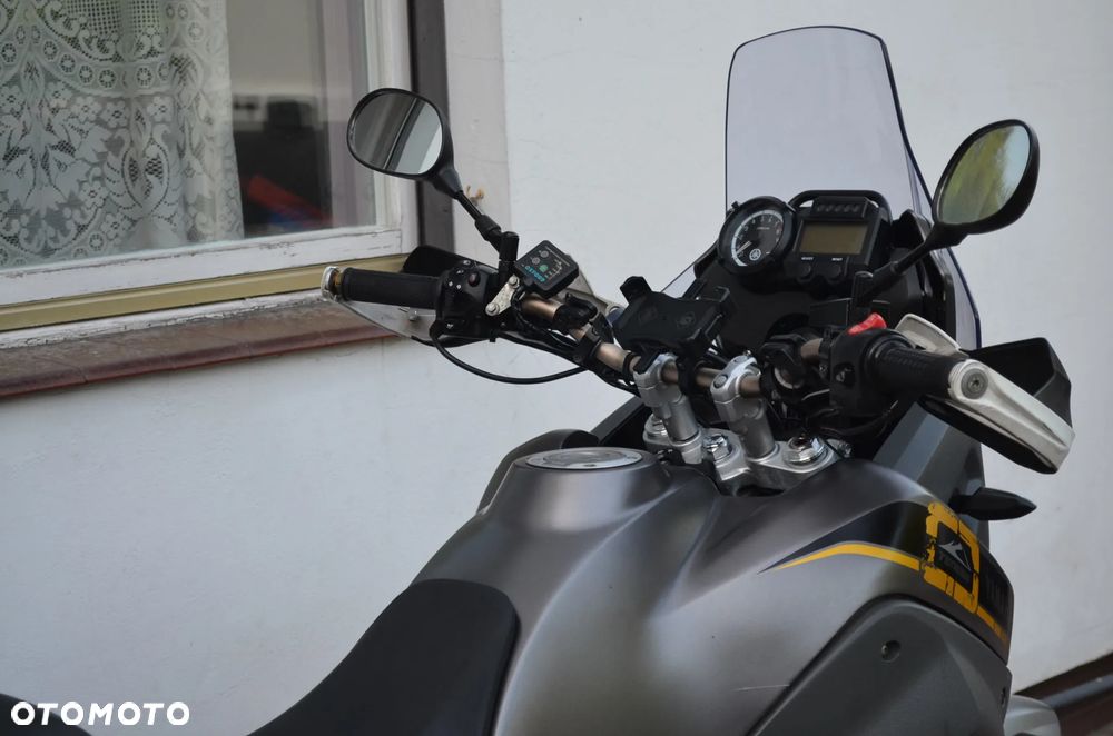 Yamaha XVZ - 10