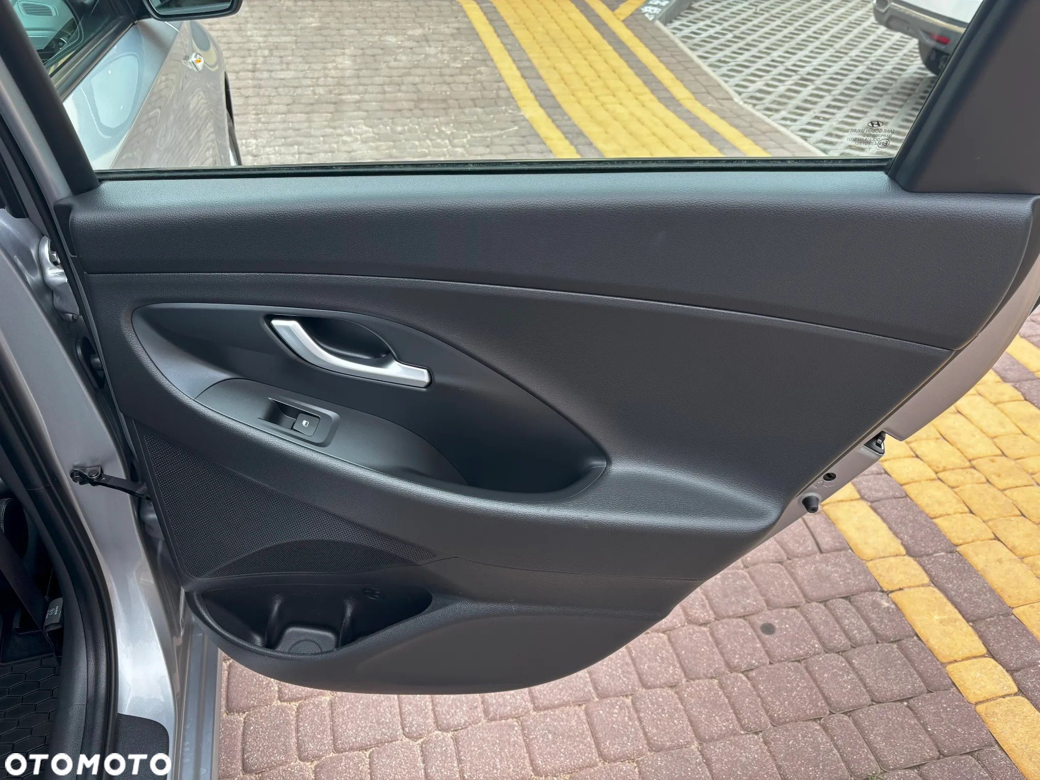 Hyundai i30 1.5 DPI Classic + - 26