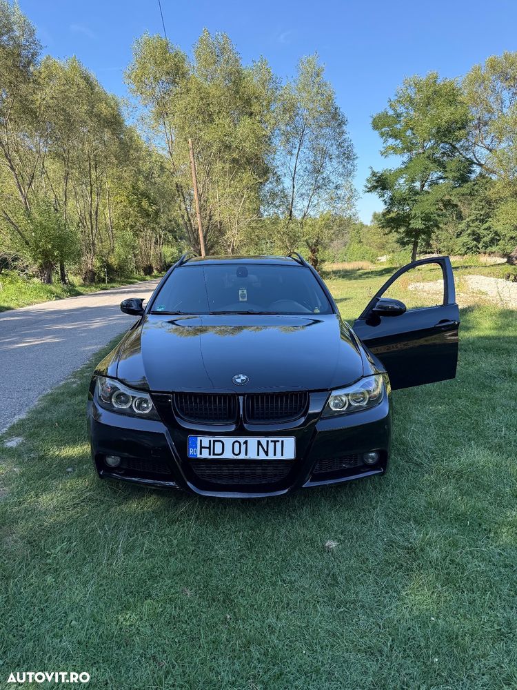 BMW Seria 3 320d DPF Touring Aut. - 1