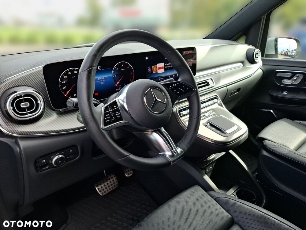Mercedes-Benz Klasa V - 9
