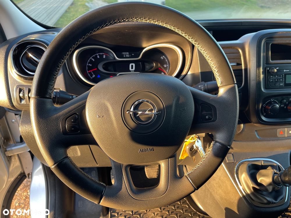 Opel Vivaro - 22