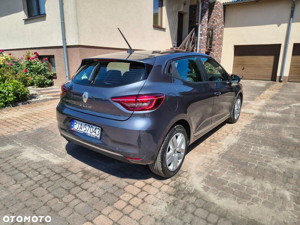 Renault Clio - 11