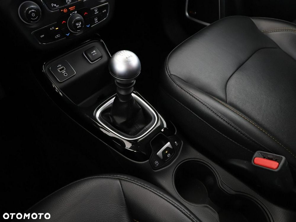Jeep Compass 1.4 TMair Limited FWD S&S - 30