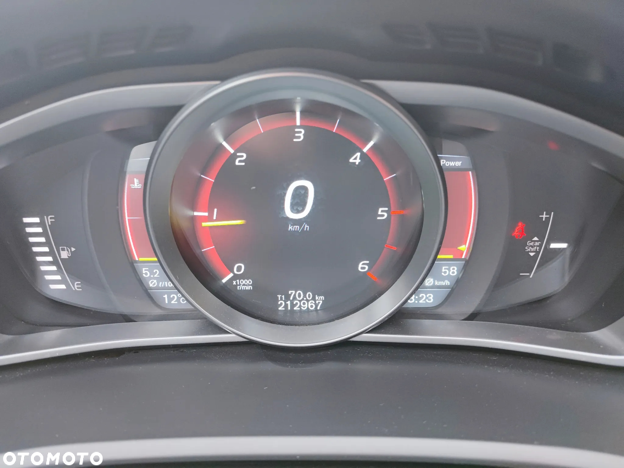 Volvo V40 - 16