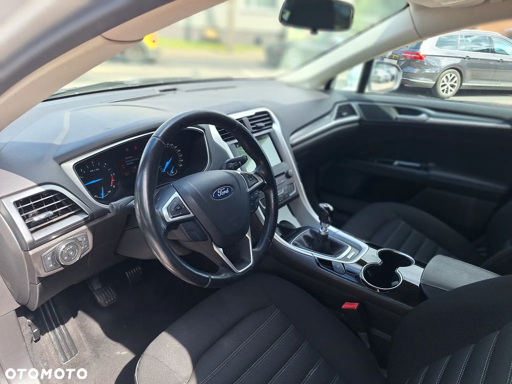 Ford Mondeo SW - 11