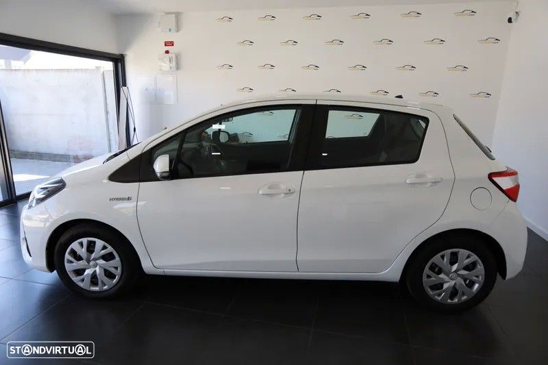 Toyota Yaris 1.5 HSD Comfort+Navi - 4