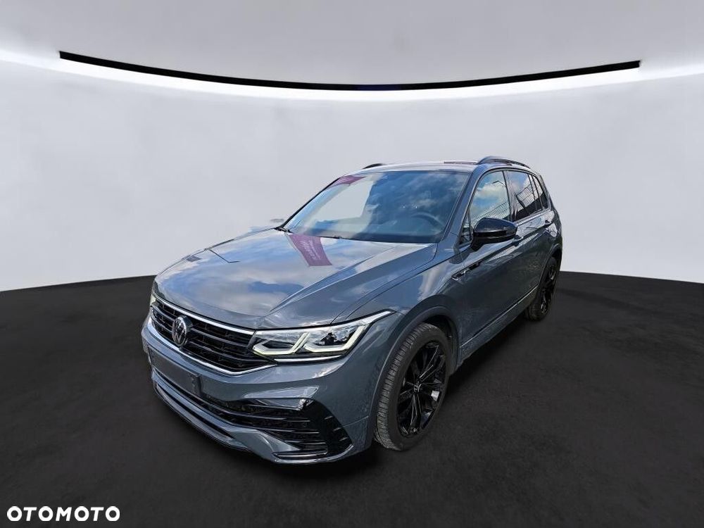 Volkswagen Tiguan - 1