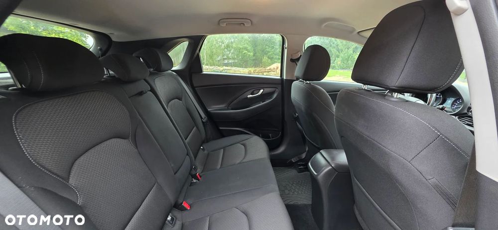 Hyundai i30 1.4 T-GDI YES - 26