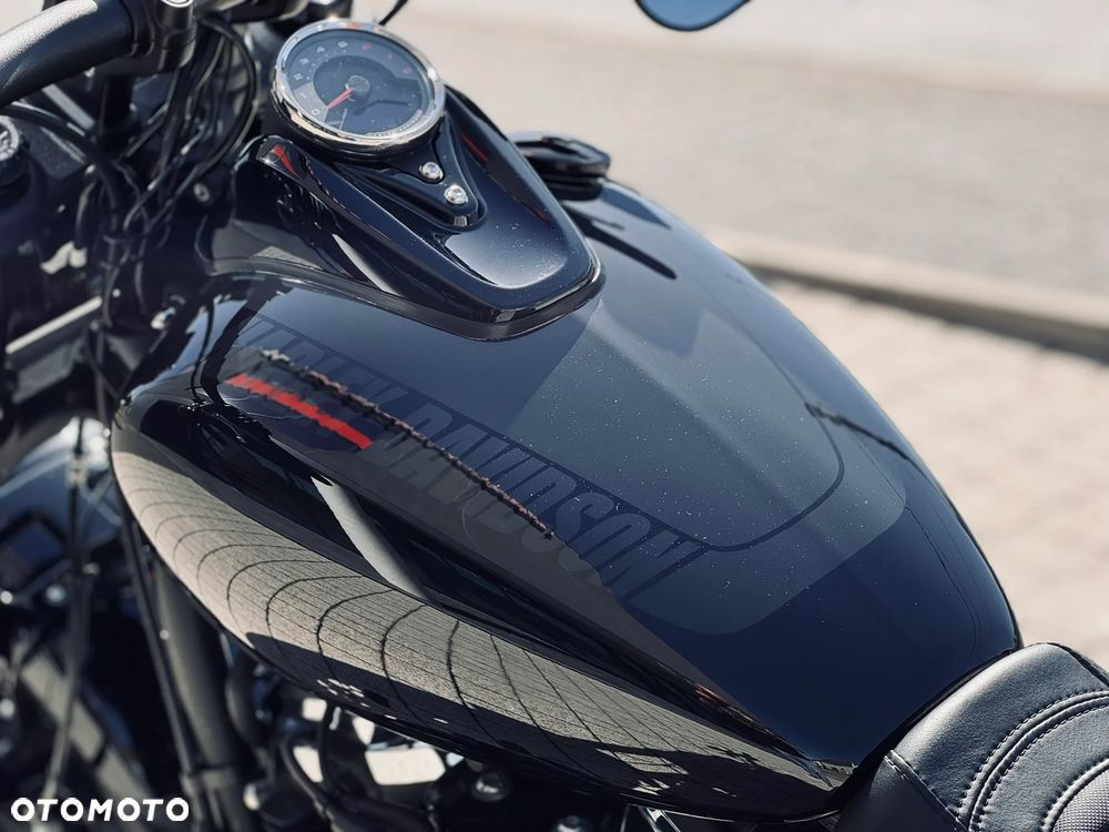 Harley-Davidson Softail Fat Bob - 15